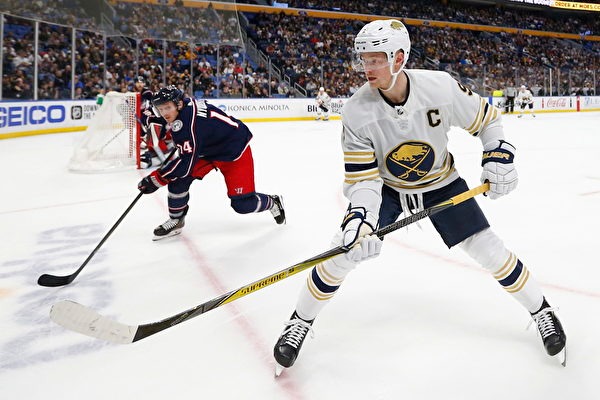 分区第六+仅三阵又何妨？奥拉朱旺就是NBA最传奇的总冠军！